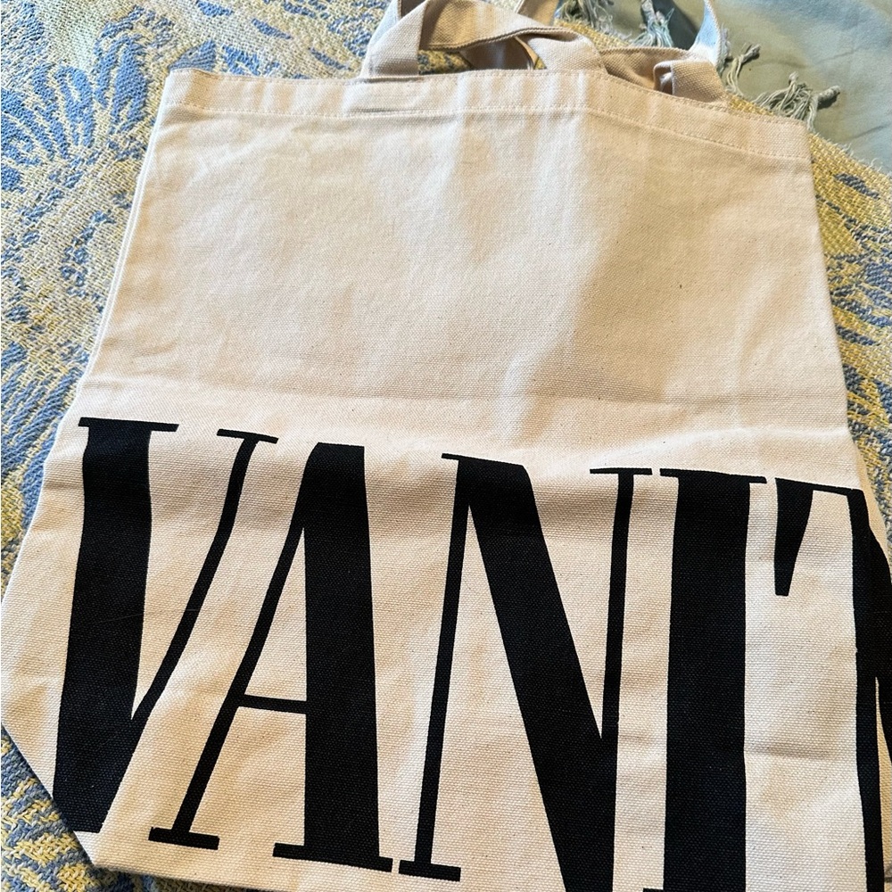 Vanity Fair-Clinique-DK
